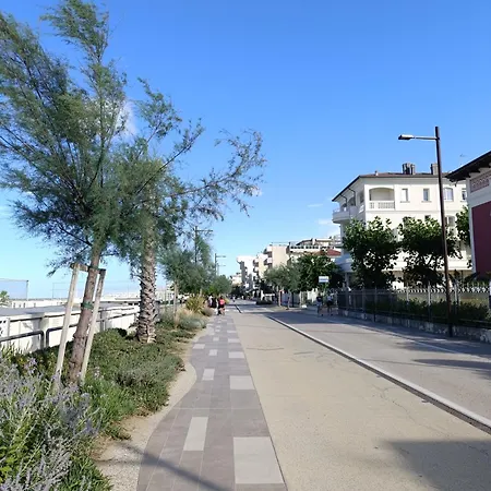 Suitehome Comfort Near The 3* Rimini