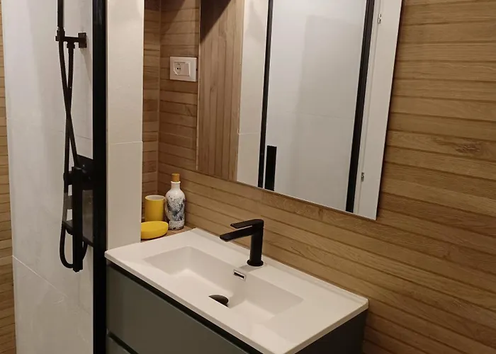 Suitehome Comfort Near The فندق مبيت وإفطار 3*