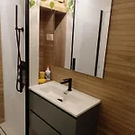 Suitehome Comfort Near The Bed and breakfast 3*